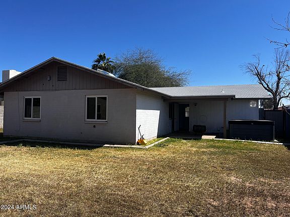 3rd image of 1836 E 2ND Street