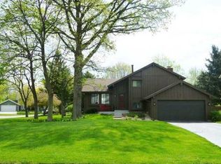 9587 Bishopswood Ln, Perrysburg, OH 43551