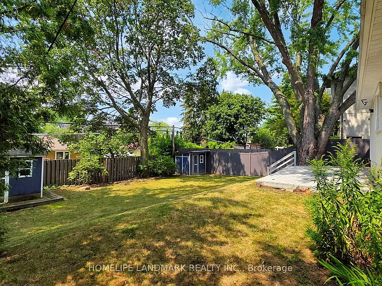 30 Paperbirch Dr — Photo 25