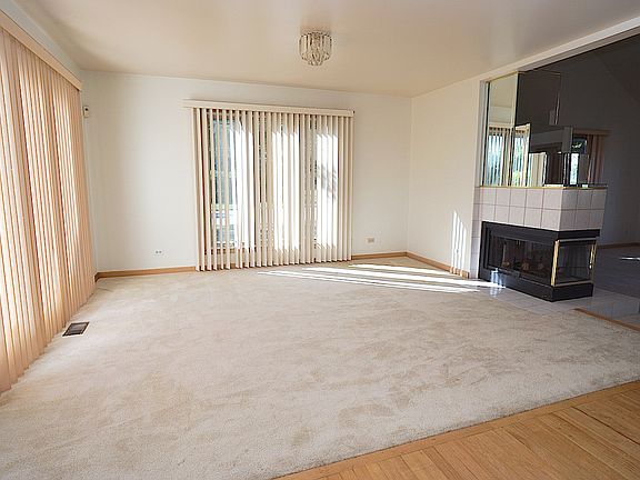 3rd image of 3519 Malvina Ct