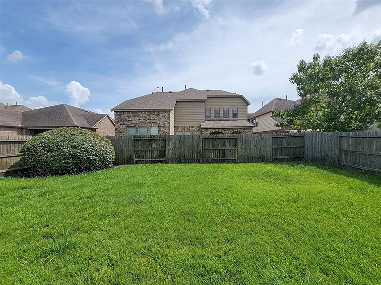 9718 Justin Ridge Ln — Photo 38