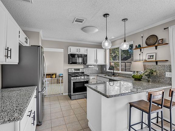 4th image of 9415 Towerstone Dr