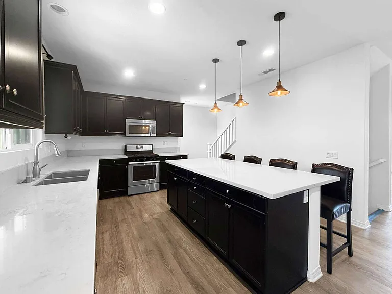 26706 Lexington Ln — Photo 4