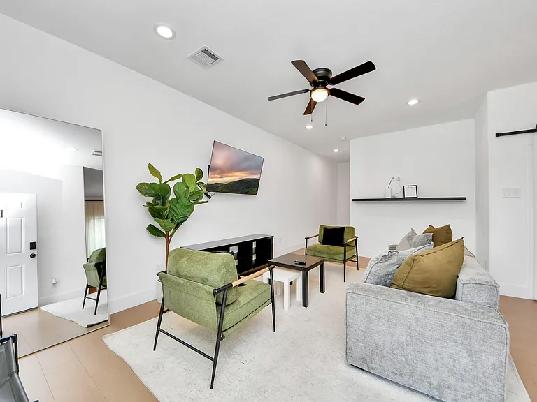 5774 Heron Dr #B — Photo 3