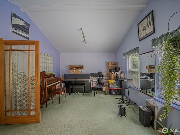4th image of 561 Cedar Hill Road