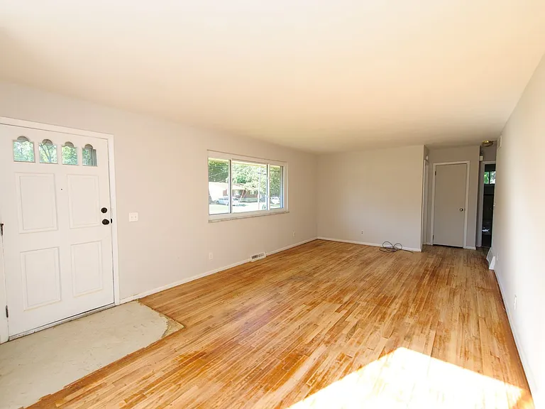 2656 Royal Glen Dr — Photo 8