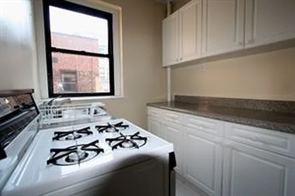 Rented by Douglas Elliman | media 28