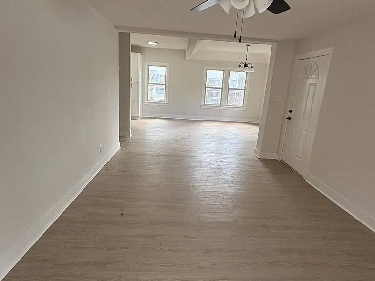 1430 Hicks Ave — Photo 3