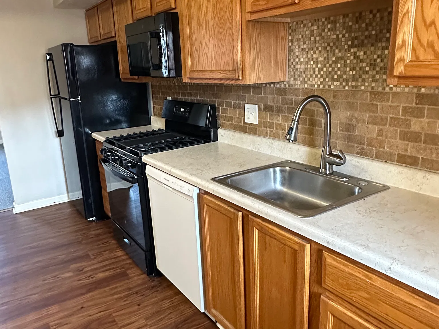 4730 Vine St — Photo 3