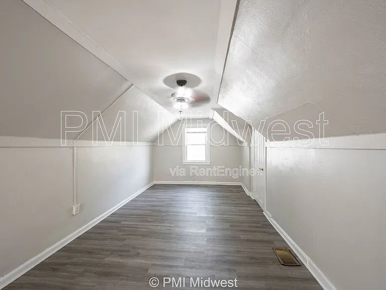 1415 W Pruitt St — Photo 21