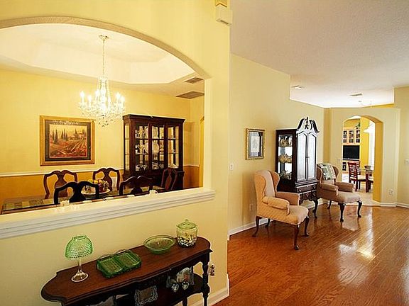 4th image of 10206 Newington Dr