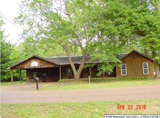772 2nd St, Coldwater, MS 38618