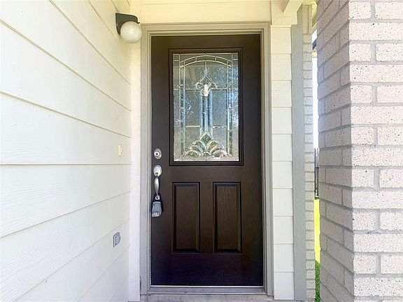 2nd image of 7719 Crestbrook Manor Ln