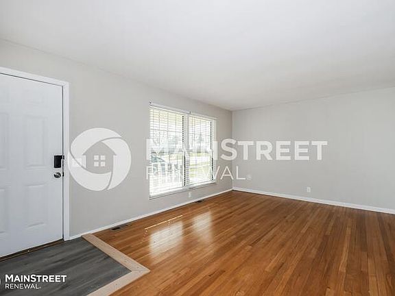 4th image of 2045 Crane Dr