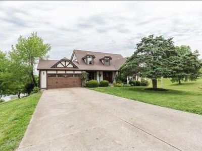 1920 Bogey Hill Dr, Pacific, MO, 63069