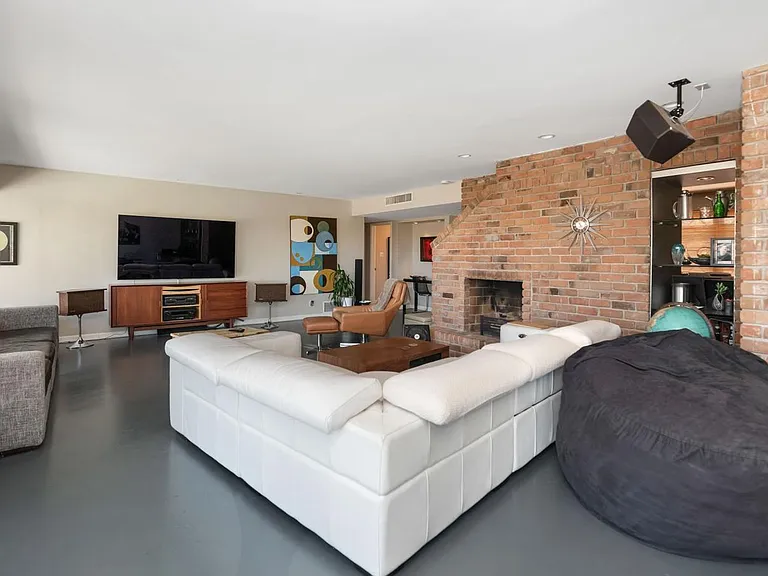 5526 N Camelback Canyon Dr — Photo 4