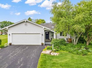 96 Holiday Dr, Somonauk, IL 60552