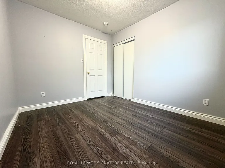 584 Shaftsbury St — Photo 20