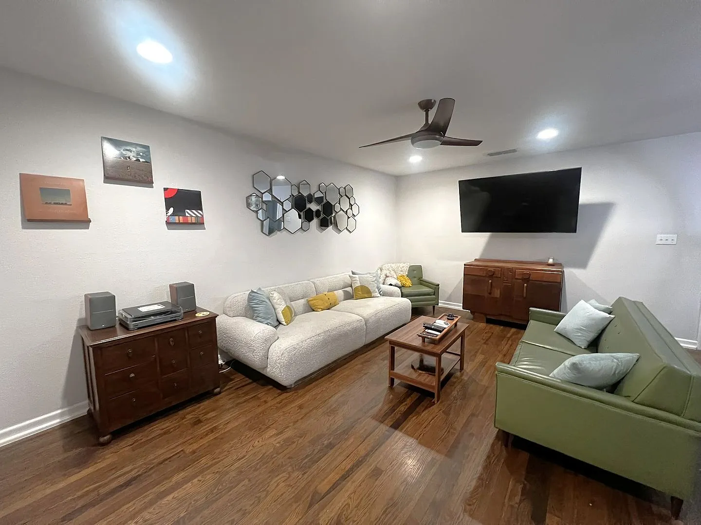 Furnished 2/2 Home in Crestview 3-12 month lease terms available — Photo 3