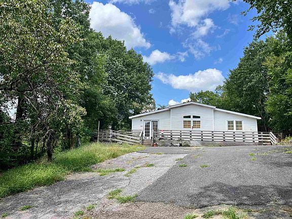 2nd image of 294 Ledgerock Rd