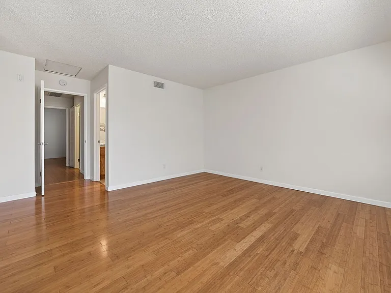 42063 Village 42 — Photo 18