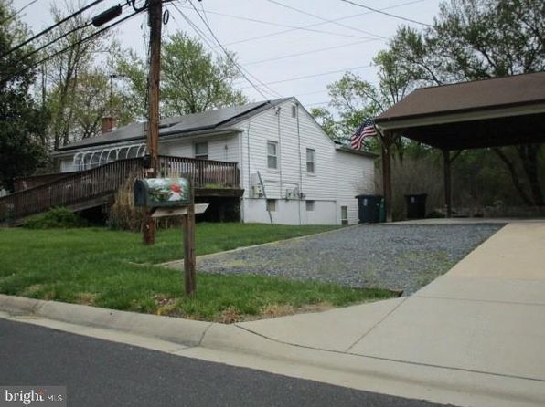 7011 Old Chapel Dr, Bowie, MD 20715