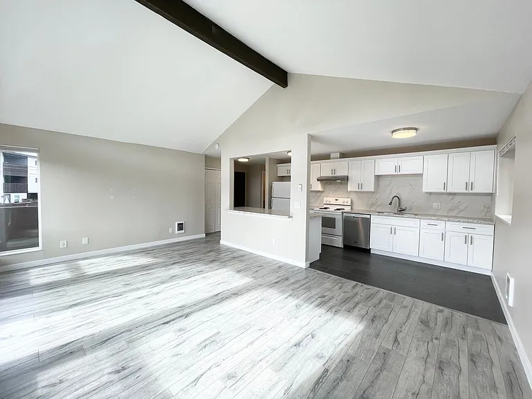 14320 Roosevelt Way N #201 — Photo 5