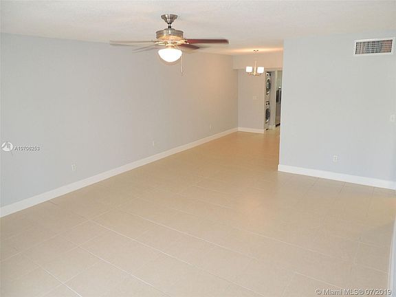4th image of 1152 99th St