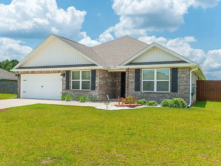 5092 Gaineswood Dr — Photo 2