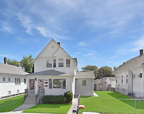 2nd image of 1007 N 18th Ave #1