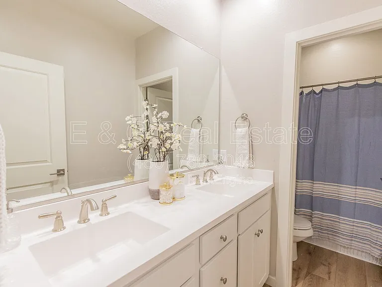 3705 E Flower St — Photo 17