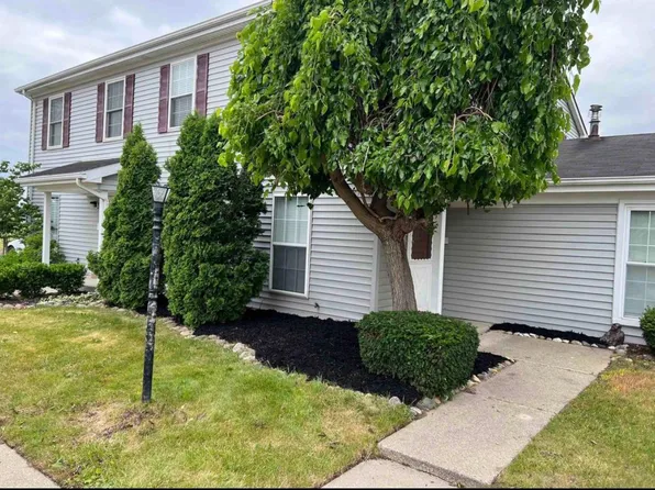 28304 Raleigh Crescent Dr, Chesterfield, MI 48051
