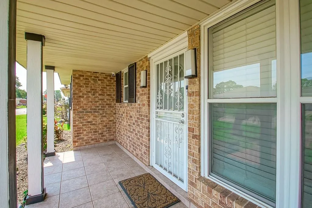 4 bed, 1778 sqft, $2,300 — Photo 3