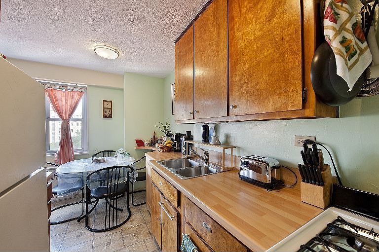 1st image of 100 W 93rd St APT 8D