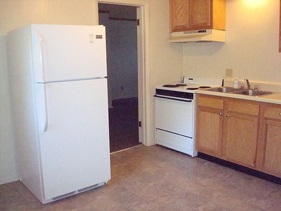 3rd image of 612 Fuller Dr #59