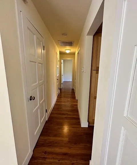 Hallway to the bedrooms