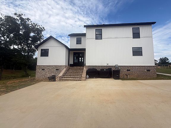 4th image of 182 A County Rd #226