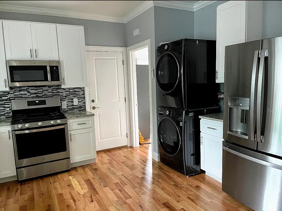 160-162 Transit St #160-1