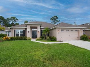 8204 Amalfi Cir, Fort Pierce, FL 34951