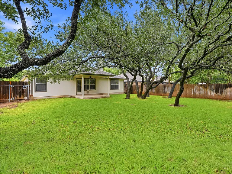 1004 Downridge Dr — Photo 34
