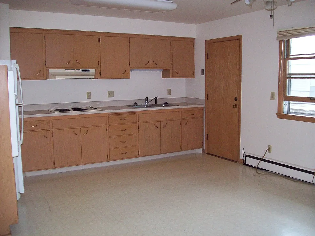 2 bed, 1000 sqft, $1,500 — Photo 2