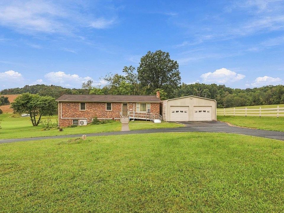 1st image of 906 Boyers Rd
