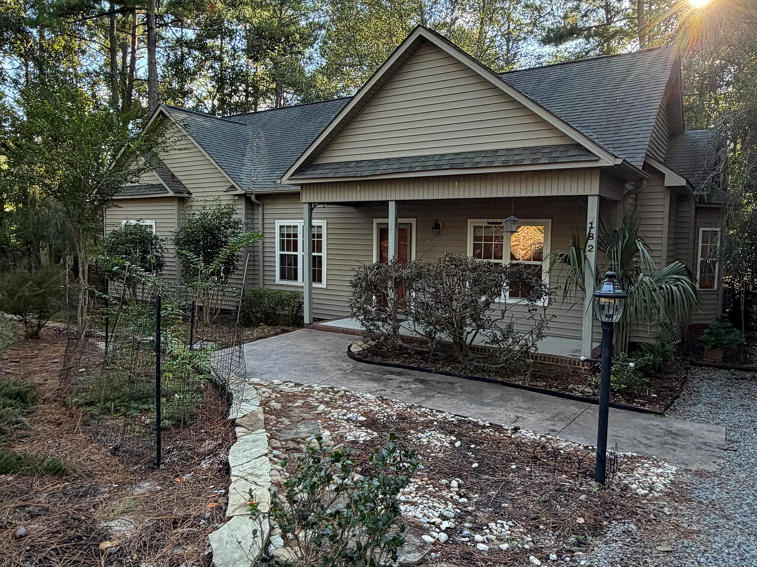 3 bed, 1513 sqft, $1,800 — Photo 2