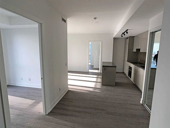3rd image of 7 Grenville St #5211