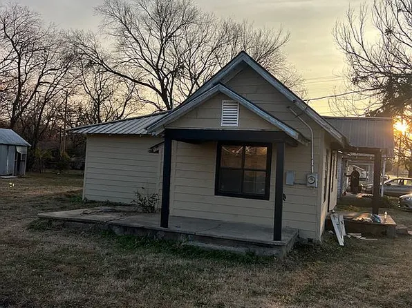 200 S Oak St, Holdenville, OK 74848