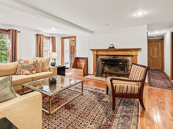 5th image of 99 Coburn Rd