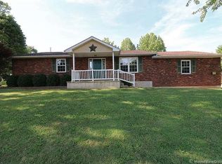 213 Park St, Farmington, MO 63640