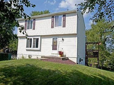 1st image of 215 Katherine Dr