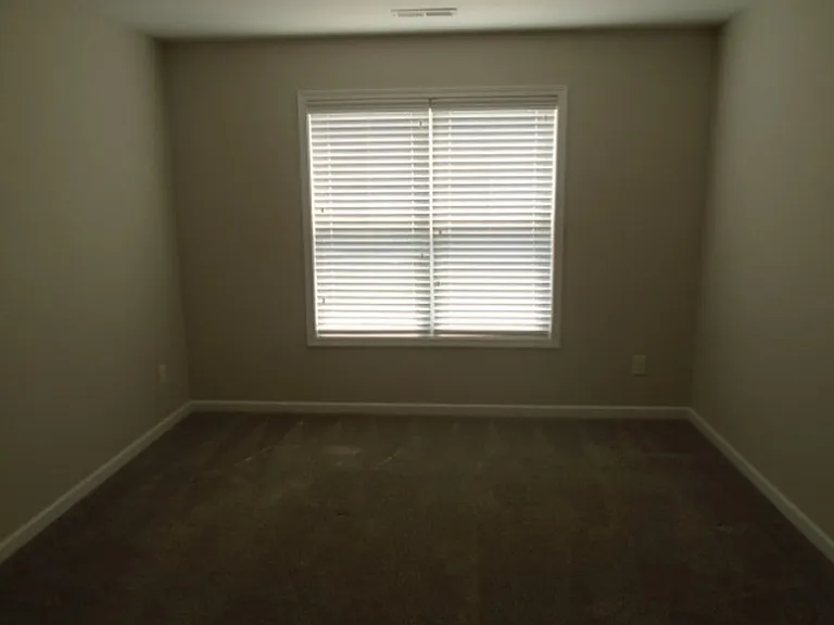 172 Collinwood Dr — Photo 13