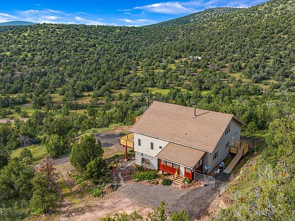 3rd image of 32957 W Bucks Rd